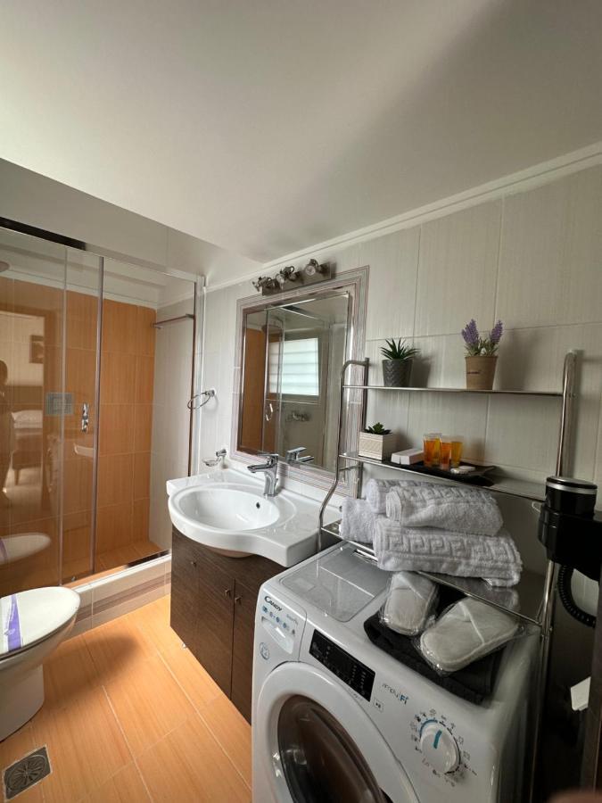 Elegant Escapes 4 Apartment Athena Bagian luar foto